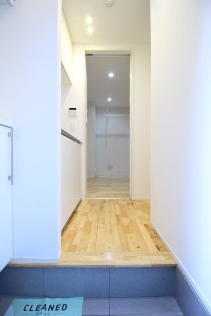 ゼニーヴ上高田Ⅱ 玄関