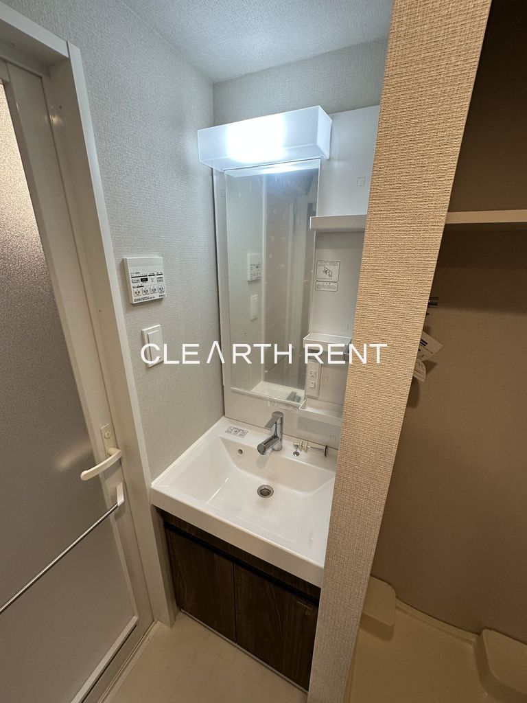 コンシェリア中野弥生町 ＴＨＥ ＲＥＳＩＤＥＮＣＥ3階 人気設備の独立洗面台