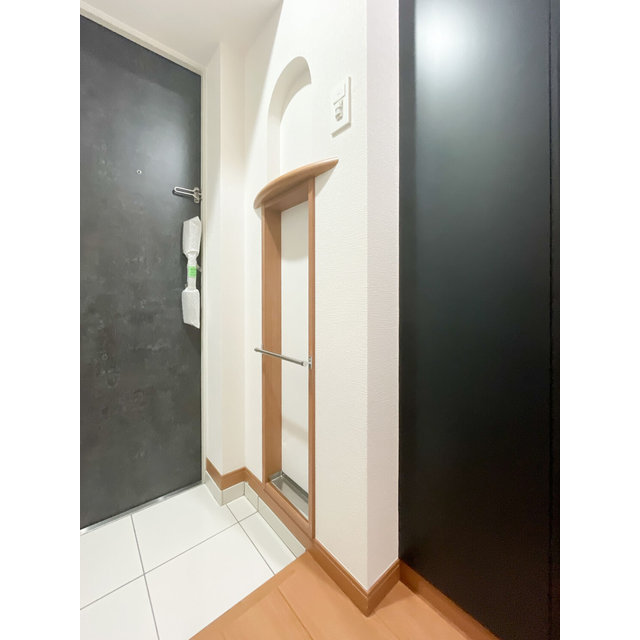 アーバハイツ六町環七北通り0503号室 玄関