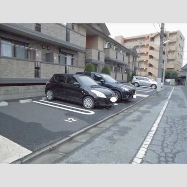 ラミアカーサお花茶屋 駐車場