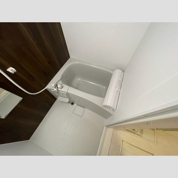 ミーツⅢ105号室 バス