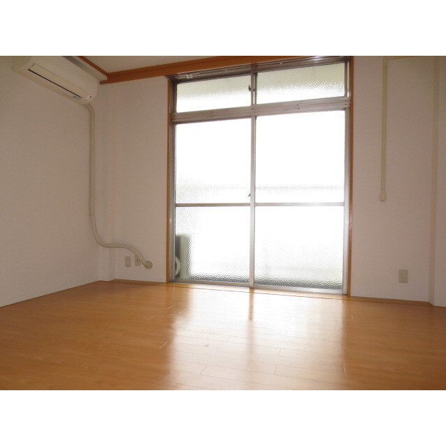 登喜和マンション リビング