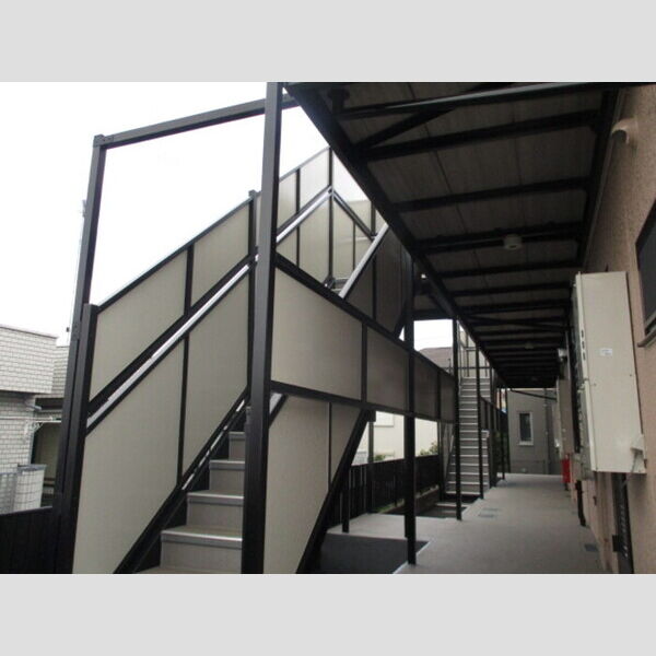 エミネンス201号室 共用階段