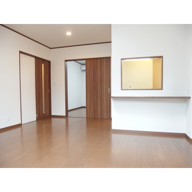 アムール ネージュ 弐番館 リビング