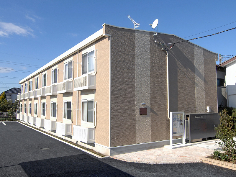 レオパレスＣＥＣＩＬＣＯＵＲＴの外観画像