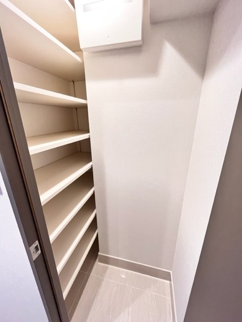 ドゥーエ日暮里 収納