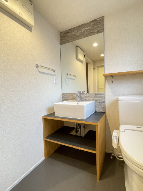 OWN APARTMENT 一之江101号室 洗面