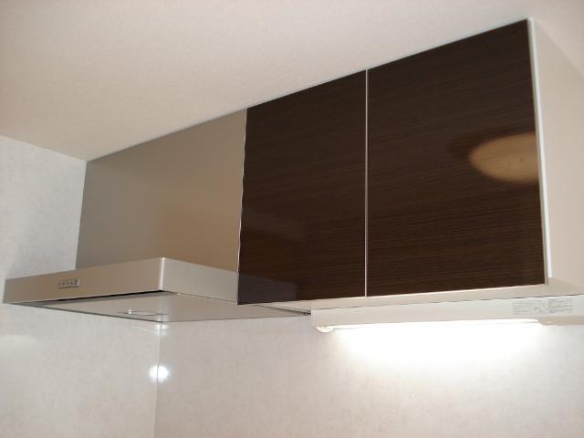 ラ・ヴィスタ墨田 キッチン上部収納