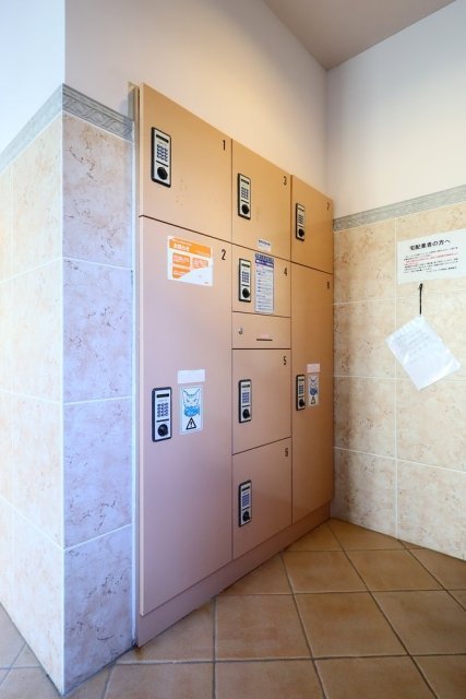 デュオ・スカーラ中野坂上7階 宅配ボックス