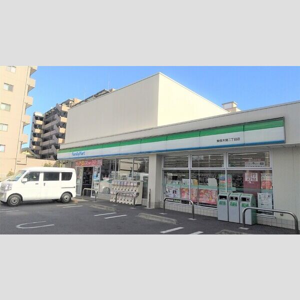 グラナーデ保木間 ファミリーマート東保木間二丁目店