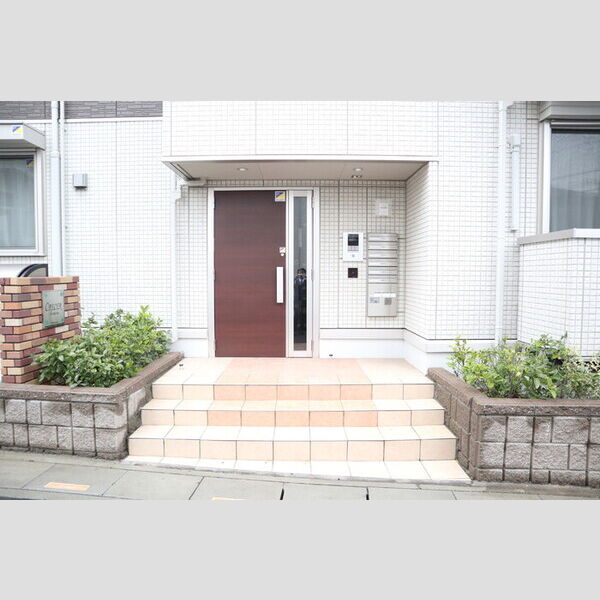 クレセール エントランス