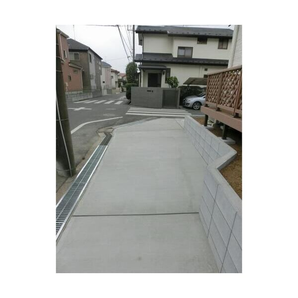 流山市松ヶ丘6丁目住宅 エントランス