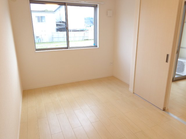 ハーモニーヒルズ 洋室