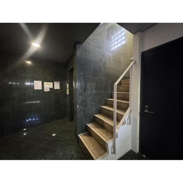 Win駒場501号室 エントランス