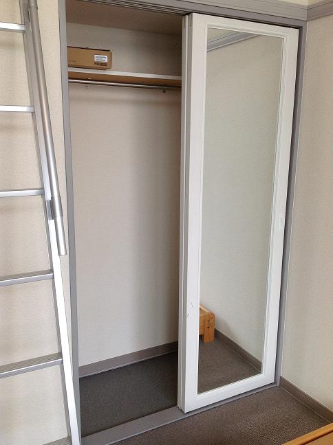 レオパレスシリウス戸田208号室 シューズボックス