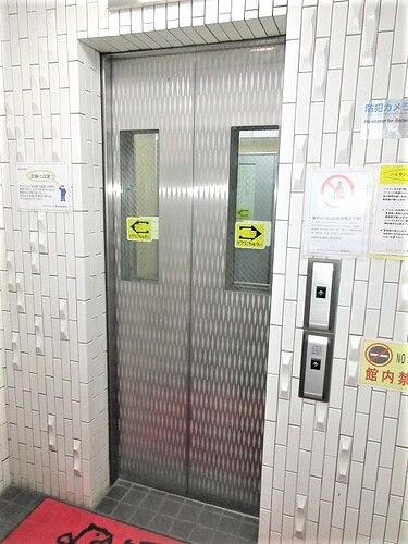 ライオンズマンション関内第２2階 エレベーター　※2021年11月撮影時