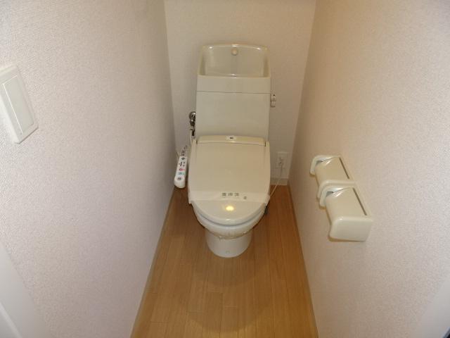 ブリーズパレス101号室 シャワー付トイレ