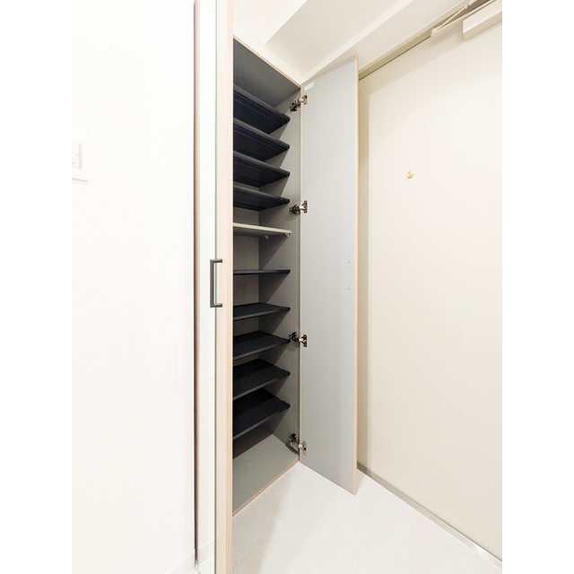 レジデンス渋谷富ヶ谷（Residence Shibuya T 靴箱