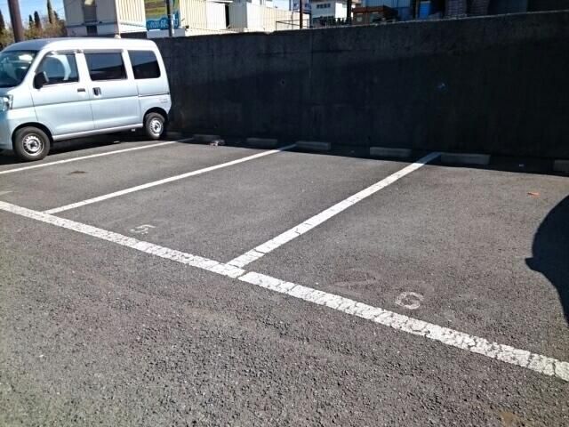 メルヴェイユ羽沢 駐車場