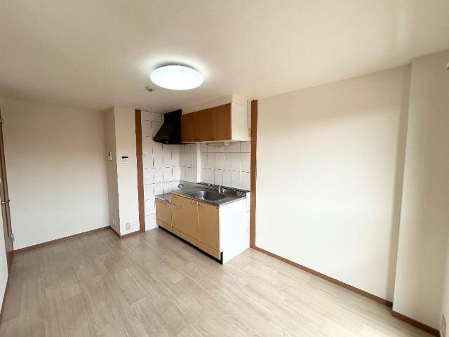 ガーデンヒルズNAKAYAMA弐番館 リビング