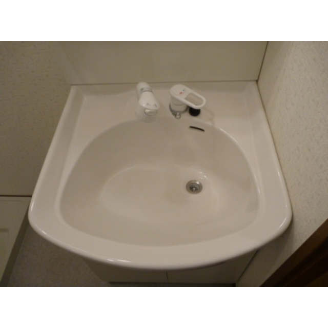 アムール 金谷104号室 内観