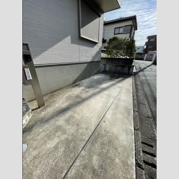 ラフィーネ(東みずほ台)　C 駐車駐輪スペース