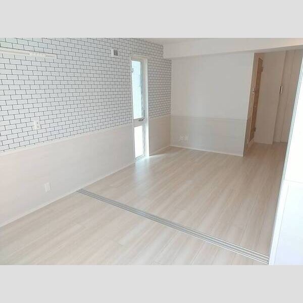 セジュール河辺201号室 洋間