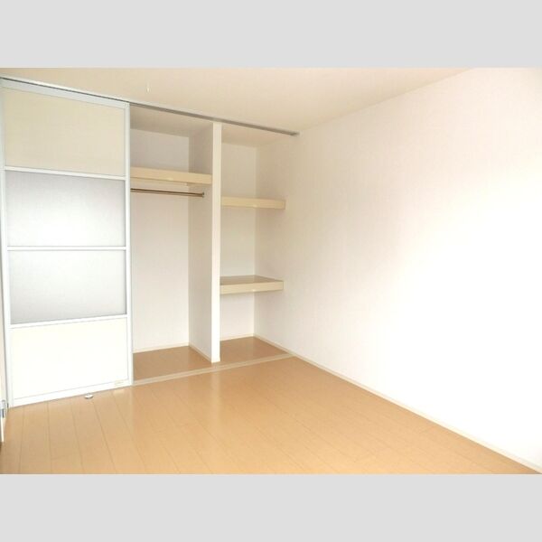 Grand Parc(グラン・パルク)202号室 洋室