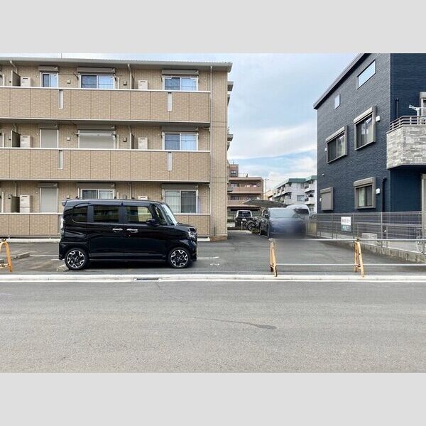 サニーフラット　W102号室 駐車場