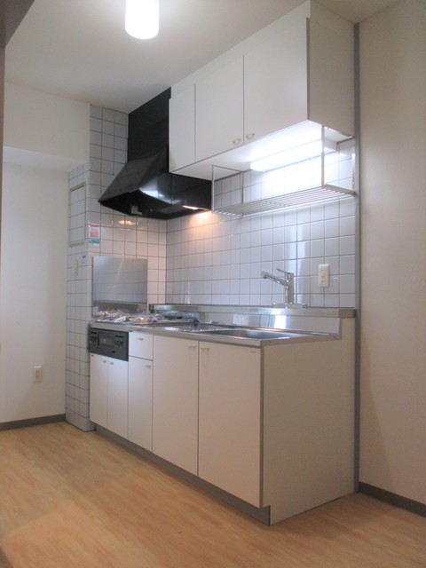 湘南鵠沼海岸リラホーム0105号室 キッチン