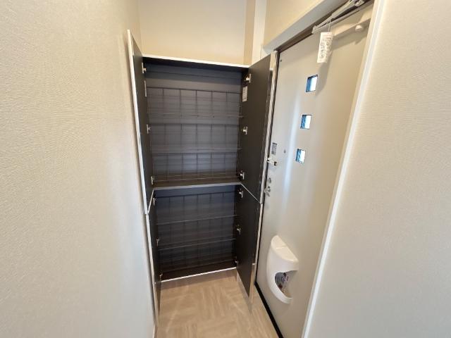 リノナル 下駄箱