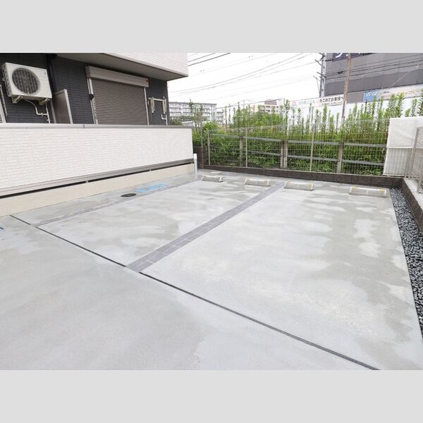 プルミエール 駐車場