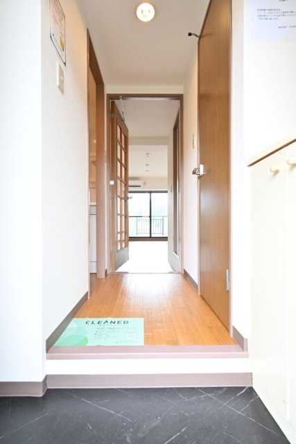 ヴィブレ梶ヶ谷4階 玄関