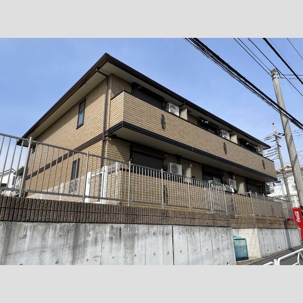 コートドール港南台203号室 建物外観