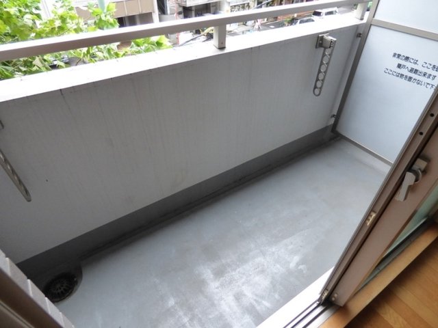 スカイコート神楽坂第２ バルコニー