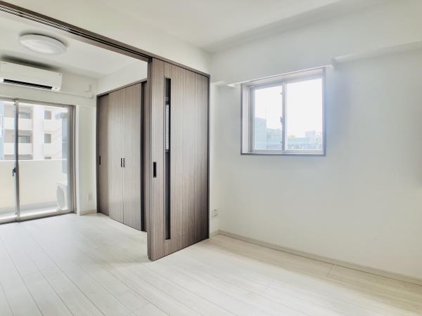 Ｄ’ｓ　ＶＡＲＩＥ三ノ輪レジデンス リビング