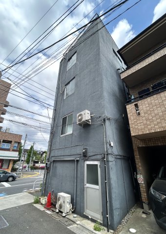 YKヘリテイジ深沢302号室 エントランス