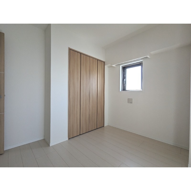 グランパーク町屋7階 洋室2