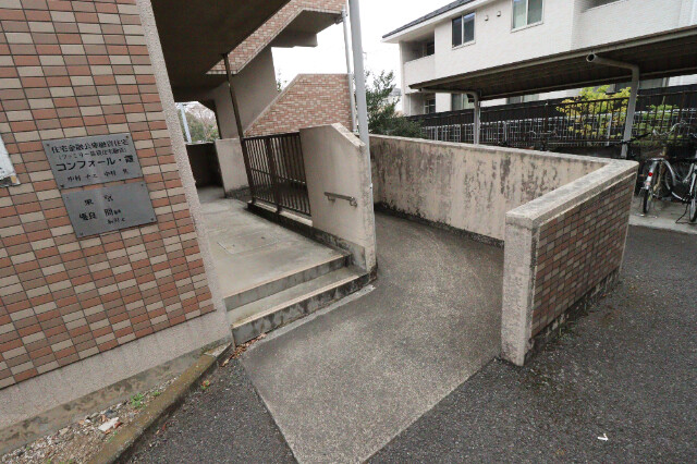 コンフォール・霞 エントランス！