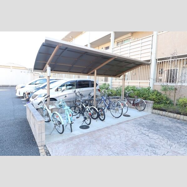 グランデ八潮　Ⅱ305号室 駐輪場