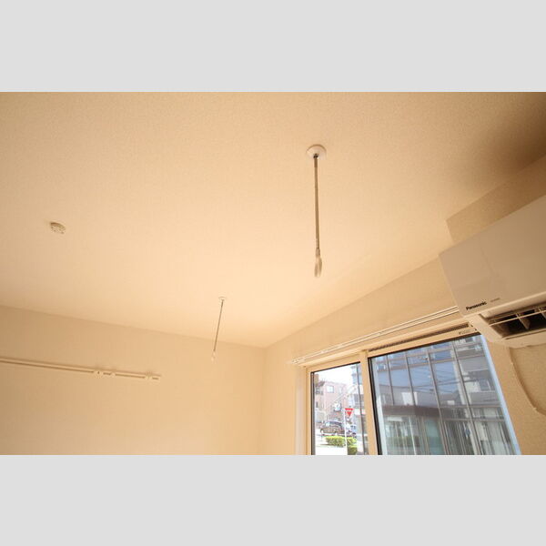 Jean　Fillioux(ジャン　フィーユ) 室内物干しが付いています!