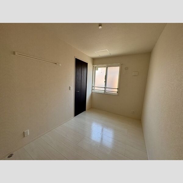 エタニティー東船橋303号室 南側洋室