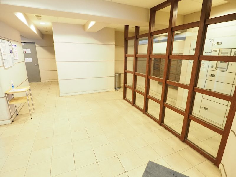 レジディア入谷3階 エントランス