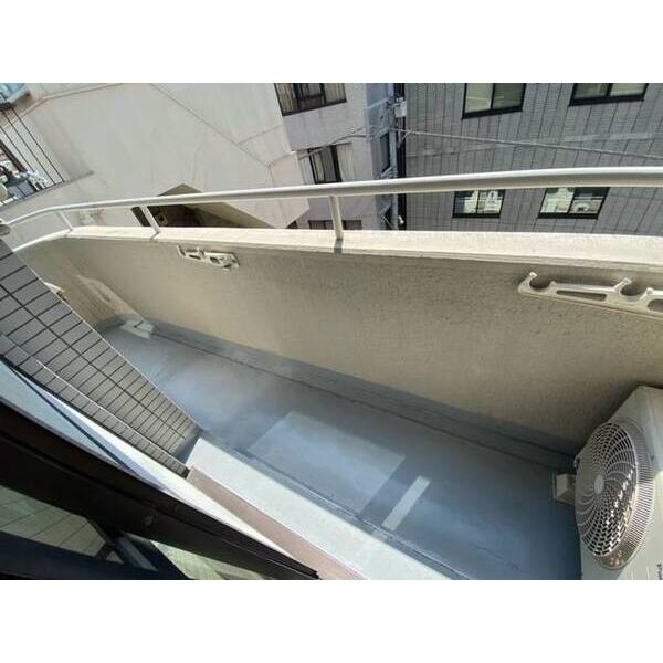 ライオンズマンション川崎第130401号室 バルコニー