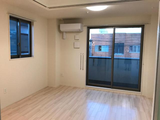 カスティール リビング