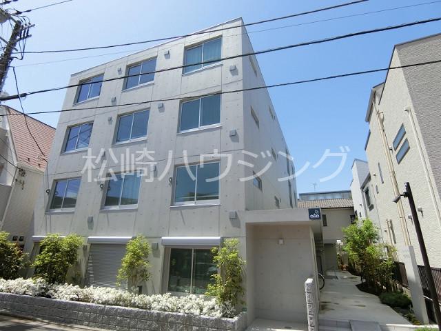 blue palette 中野平和の森2階 外観