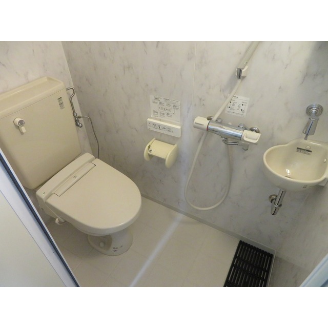 アムス・アミティエ川崎Ⅲ0101号室 ユニットシャワー