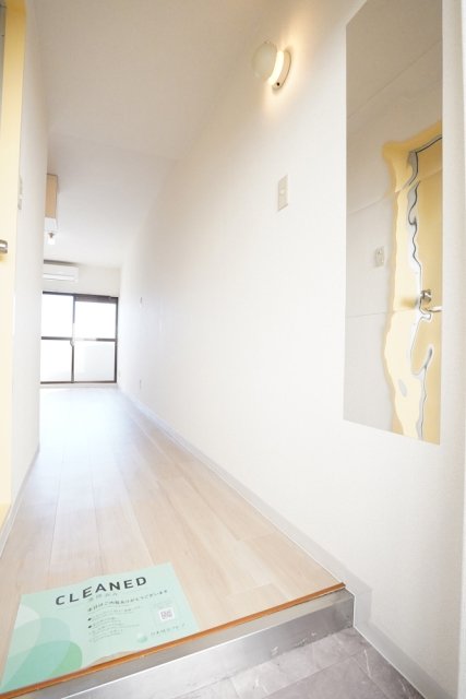 メゾン・ド・プリムヴェール 玄関