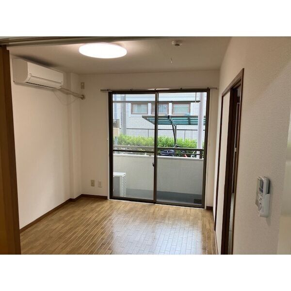 パインニードル105号室 寝室