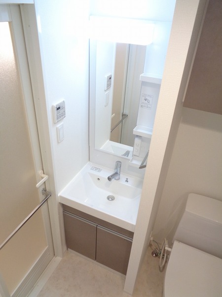 ＧＥＮＯＶＩＡ西川口301号室 洗面